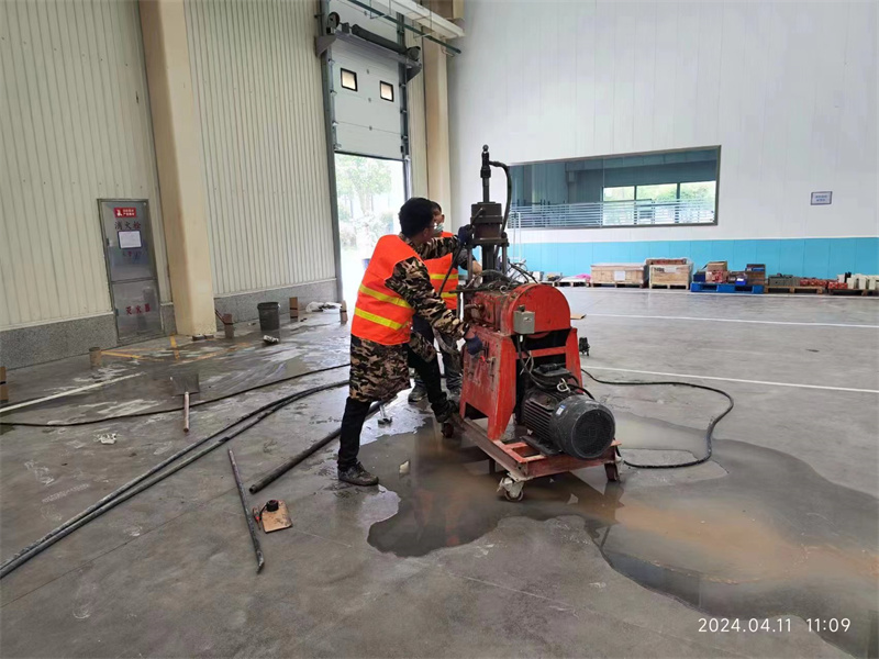 马湾镇厂房地面下沉塌陷注浆加固施工